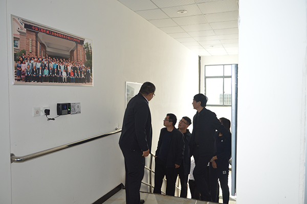  热烈欢迎新乡经济开发区领导来我公司参观考察(图9)